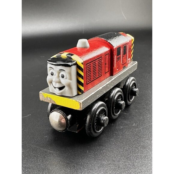 Thomas Wooden Railway Salty Red Train Engine Learning Curve 2003 Vtg-1 - Picture 1 of 10